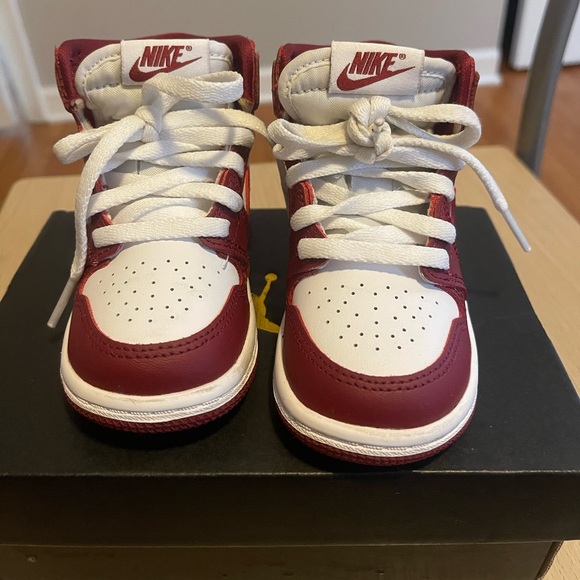 Jordan Retro 1 High OG ( TD ) - Picture 2 of 6